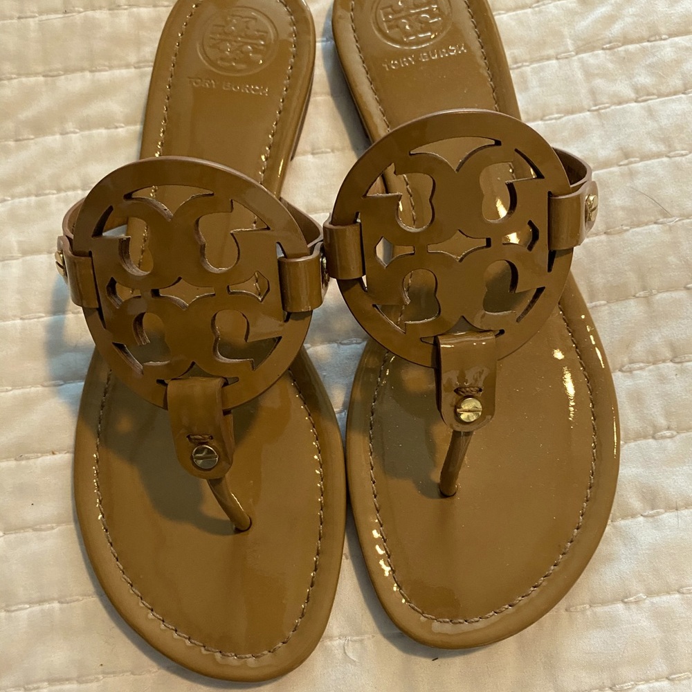 🎊EUC Tory Burch Millers 9.5 Nude Patent